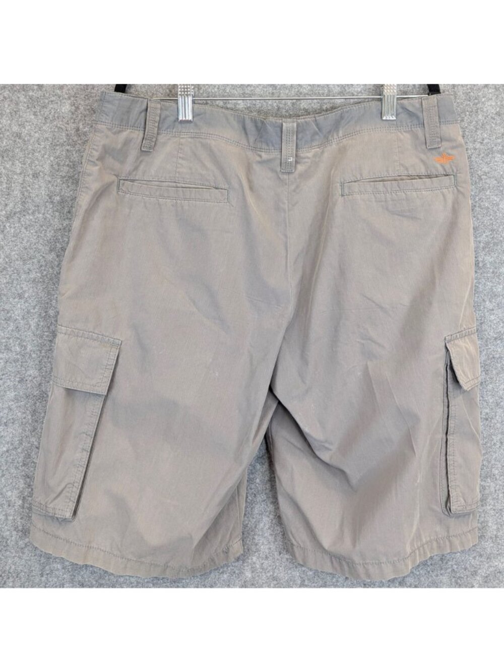 Dockers Mens Size 34 Shorts Gray w Cargo Pockets Casual Lightweight Style - Picture 7 of 8